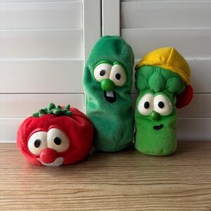 Vintage 1998 Veggie Tales GUND Plush Toys Bean Filled Tomato Cucumber Asparagus